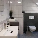 Rooftop Apartmens - Komfortable Neue Gemeinschaftsunterkunft Im Herzen Von - Raum 2 울름