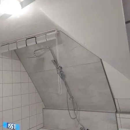 Rooftop Apartmens - Komfortable Neue Gemeinschaftsunterkunft Im Herzen Von - Raum 2